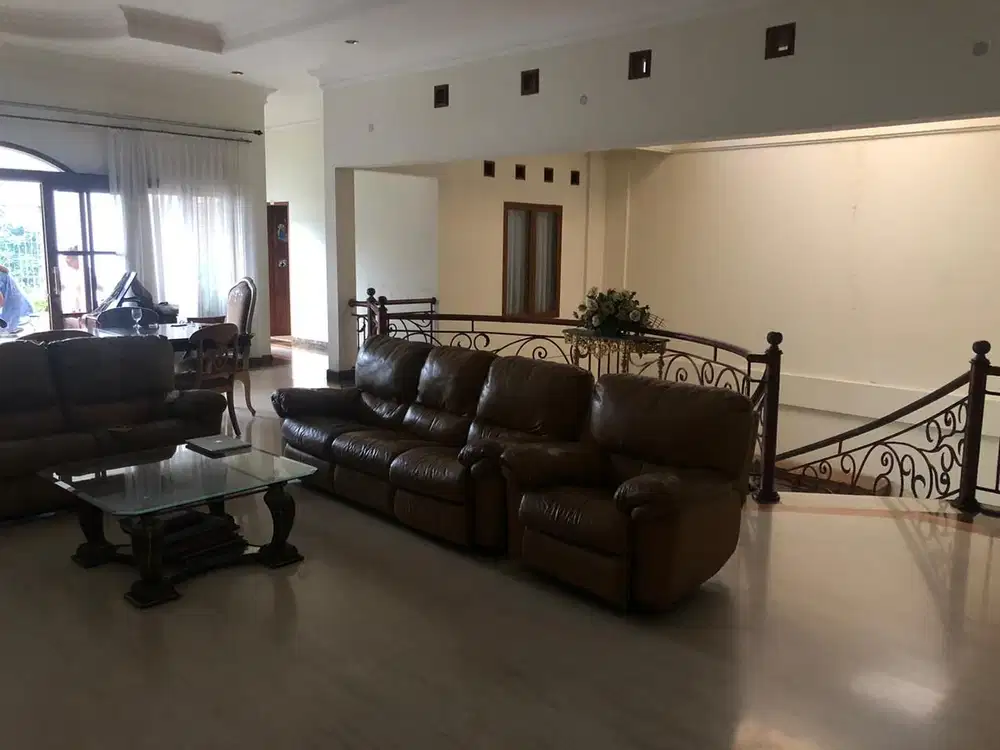 Dijual Rumah Lux Mewah Di Mainroad Sayap Sukajadi