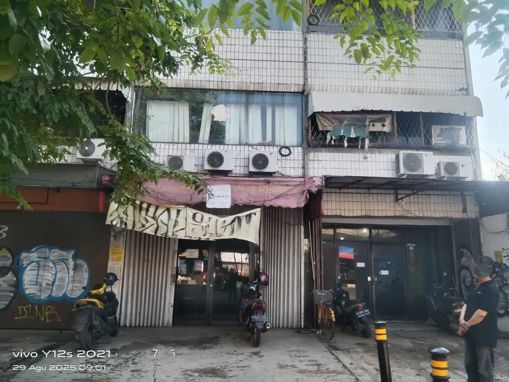 DiSewakan Ruko Siap Pakai Lokasi Jalan Utama Prof.Dr.Latumenten Angke