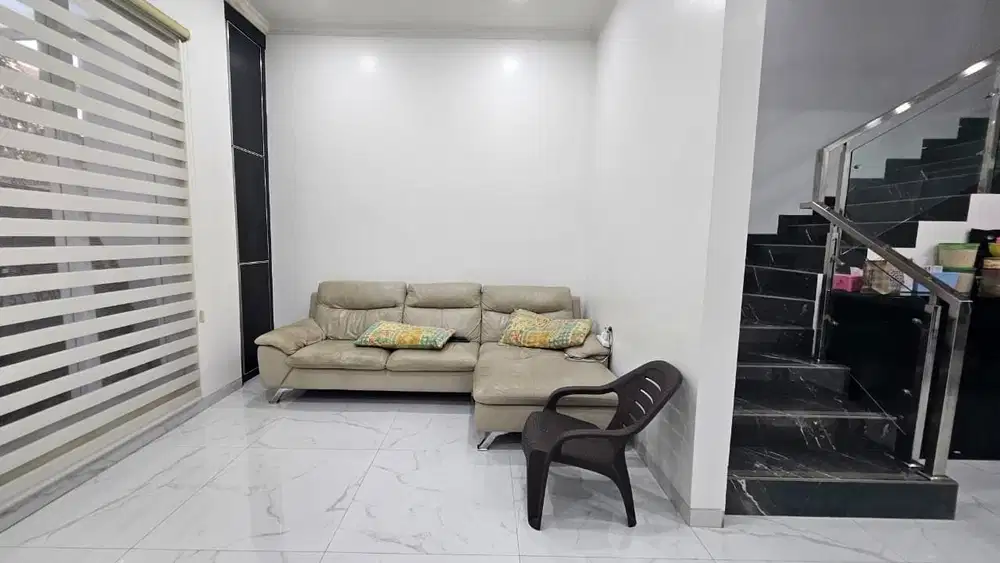 Di Jual Rumah baru Siap huni di Jl. gn merak Taman Bromo, Karawaci