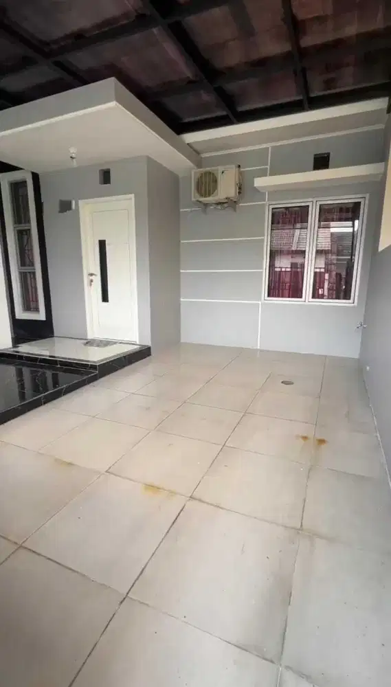 Rumah rapih cantik siap huni di palem semi karawaci dekat toll