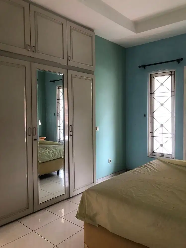 Rumah Mewah Semi Furnish 2Lantai at Taman Beverly Golf, Lippo Karawaci