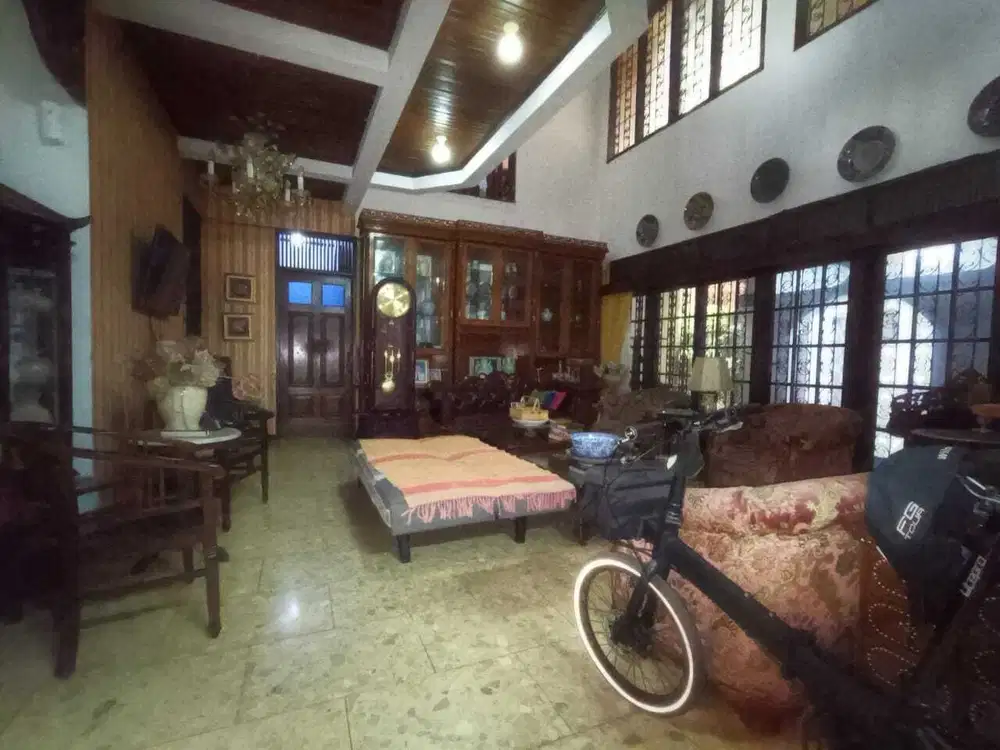 Rumah di Jl. Situsari, Buah Batu - Kota Bandung