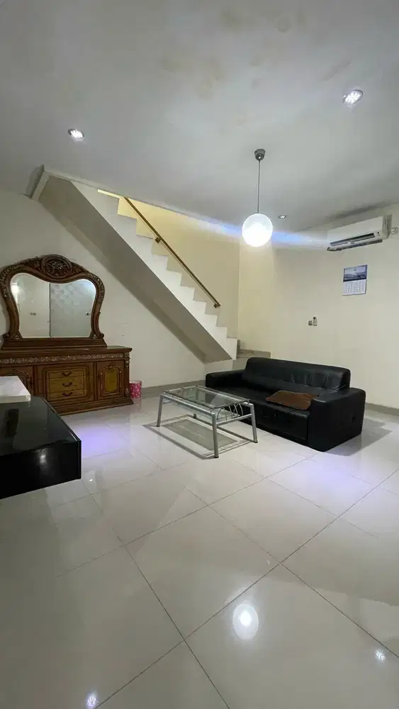 Disewakan rumah Golf Lake Residences 8x15 sudah renov furnish