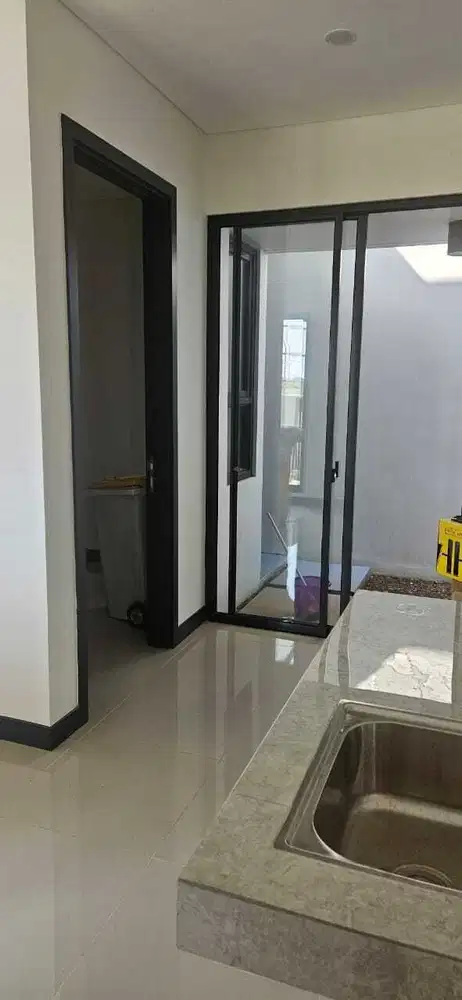 Di Sewakan Rumah 2 Lantai Cluster Nismara Harapan Indah Bekasi