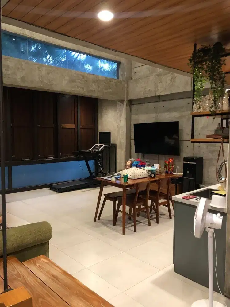 DIJUAL CEPAT RUMAH BERGAYA MODERN INDUSTRIAL DI MENTENG TEBET