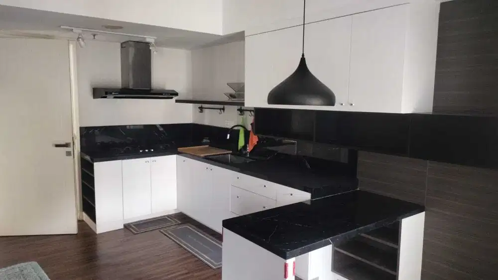 Springlake Apartemen 3 BR Banting Harga Siap Huni View Pool