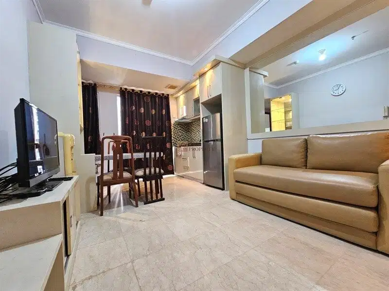 Dekat Neo Soho Jual 2 BR Furnished Strategis Royal Mediterania Garden