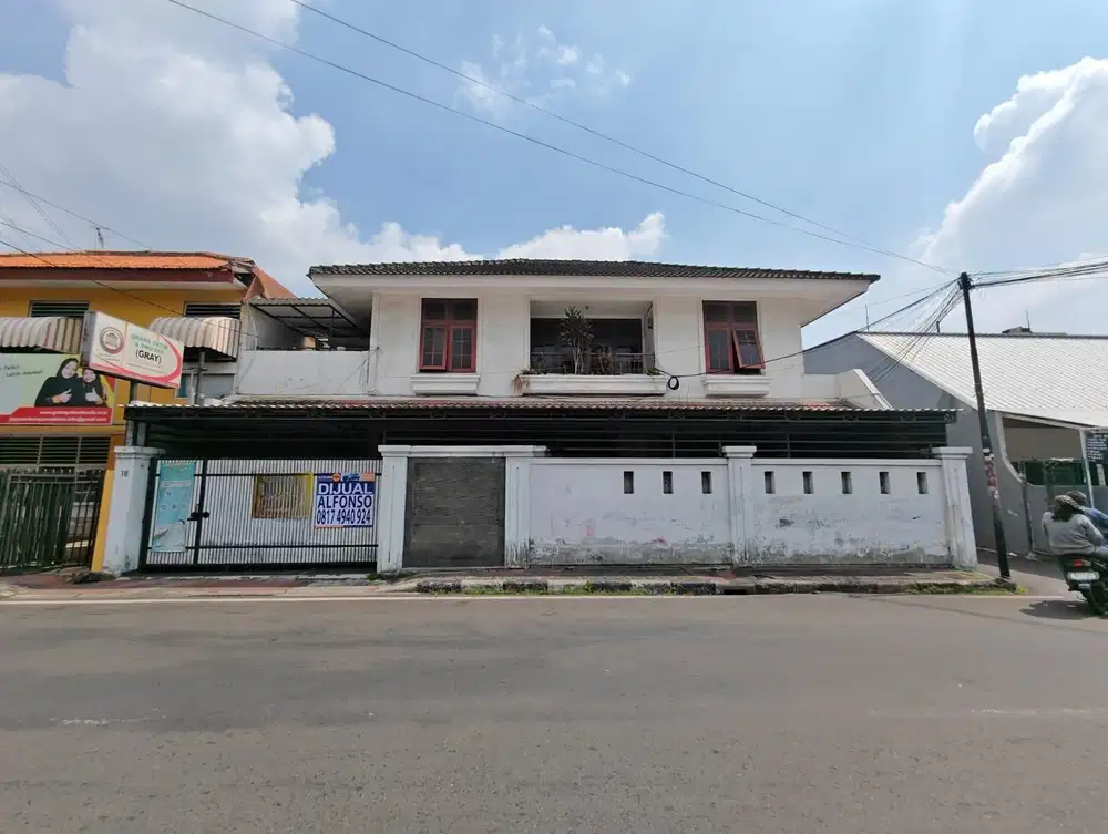 Rumah Cempaka Putih Barat Raya Lokasi Ramai Usaha