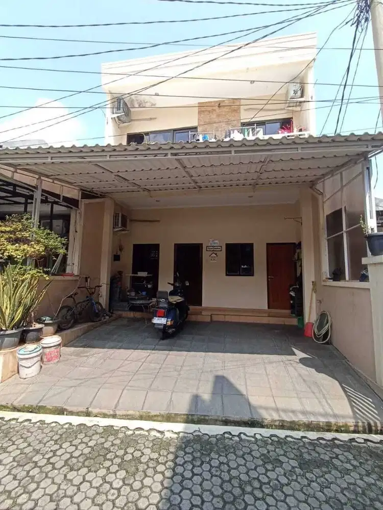 Di Jual Cepat BU RUMAH 2 LANTAI SIAP HUNI