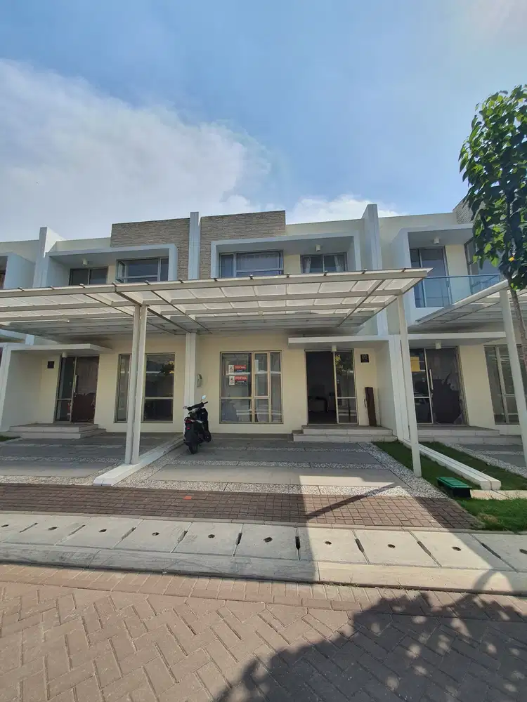 TERSEDIA 3 AC, DISKON 10 JUTA RUMAH 3+1 KAMAR PIK2 65 JUTA/TAHUN