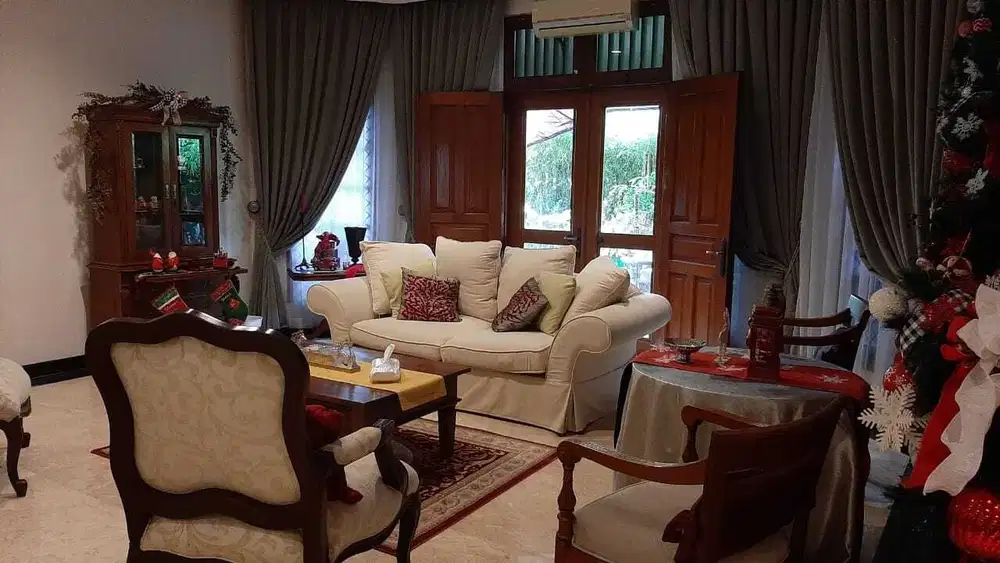 Dijual Rumah Bagus Pinggir Jalan Pulomas