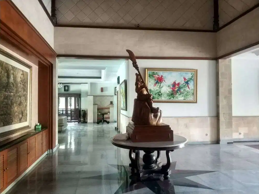 DIJUAL VILLA MODEL LAMA LOKASI DENPASAR BARAT