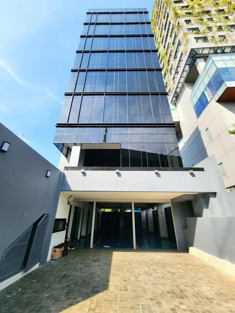 Dijual Gedung Baru 8  Lantai  Cilandak Jakarta Selatan