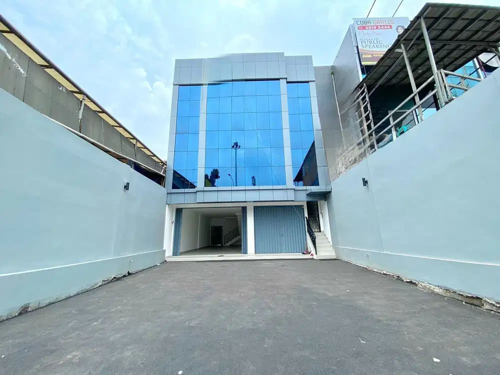 Dijual Cepat Ruko 3,5 Lantai Lokasi Strategis di Jakarta 6