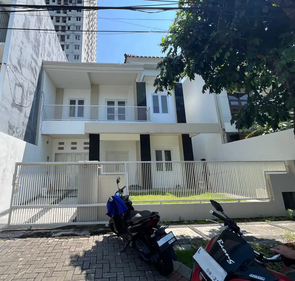 Graha Santoso dekat Merr Rungkut