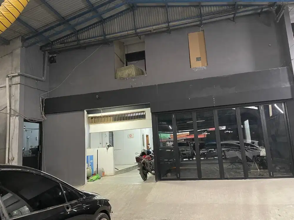 DIJUAL CEPAT RUKO EX BENGKEL BODY REPAIR KAWASAN TANJUNG PRIOK