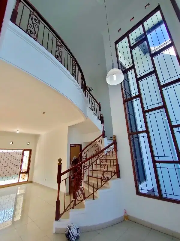 JUAL RUMAH BATUNUNGGAL LAYOUT BLONG HALAMAN BLKG LUAS