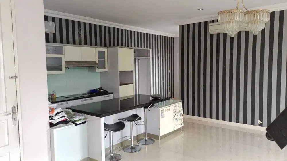 Dijual SEGERA Rumah Hook di Sunter harga dibawah NJOP