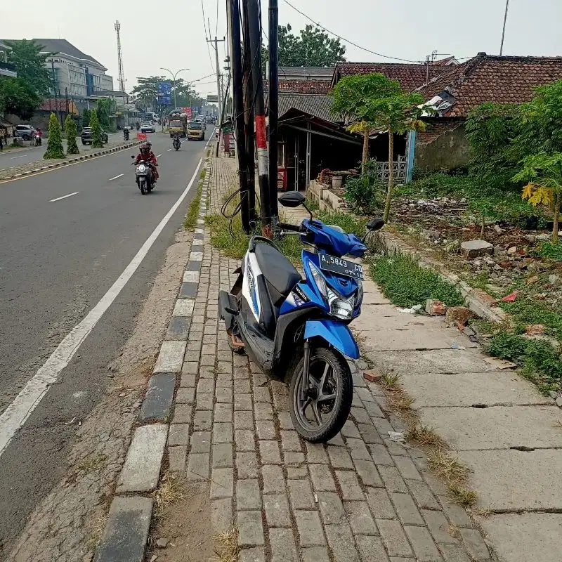 tanah nempel lampu merah buat KFC dealer atau usaha