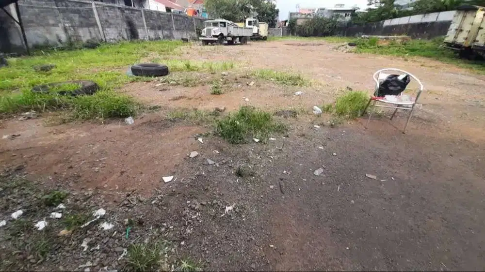 Sewa Tanah Area Strategis Cocok u/ Pool Bus/Mobil Jln. Peta Bandung