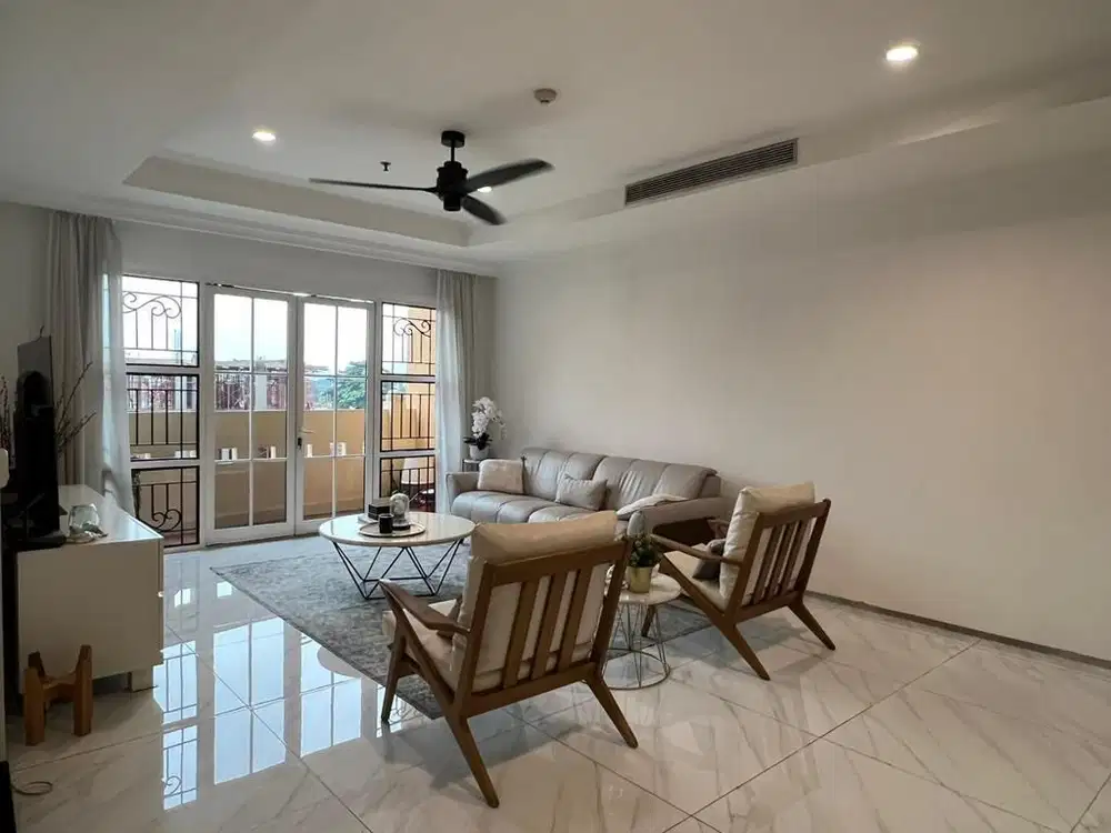 Rent Apt Kusuma Chandra Senayan 3 Br, Furnished