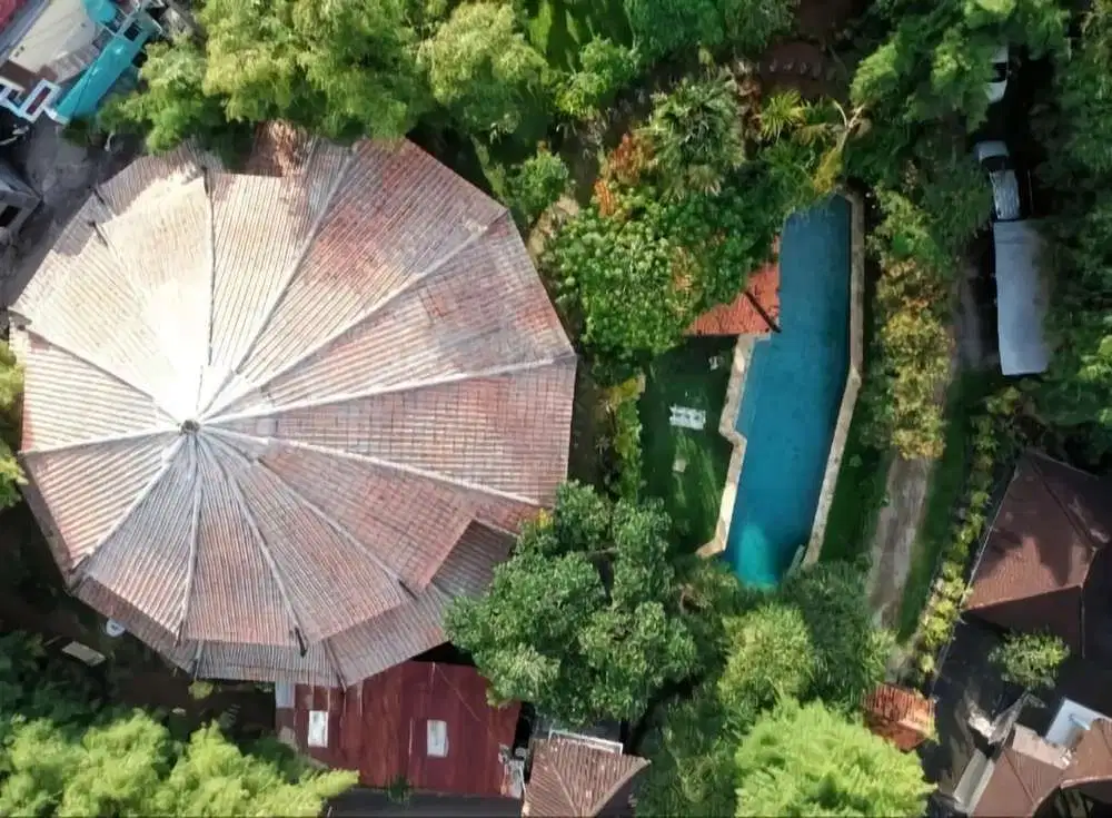 TANAH BONUS BANGUNAN VILLA LOKASI CANGGU