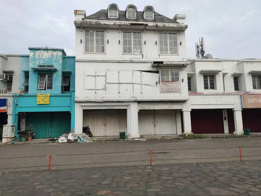 Ruko Berjajar 3 Lantai Galuh Mas diJalan Utama, Karawang Barat