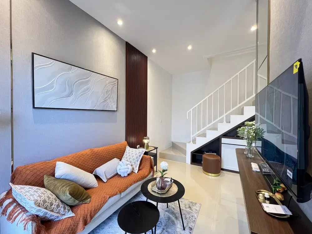 Rumah 2 menit ke Pakuwon City Mall 3 menit ke ITS