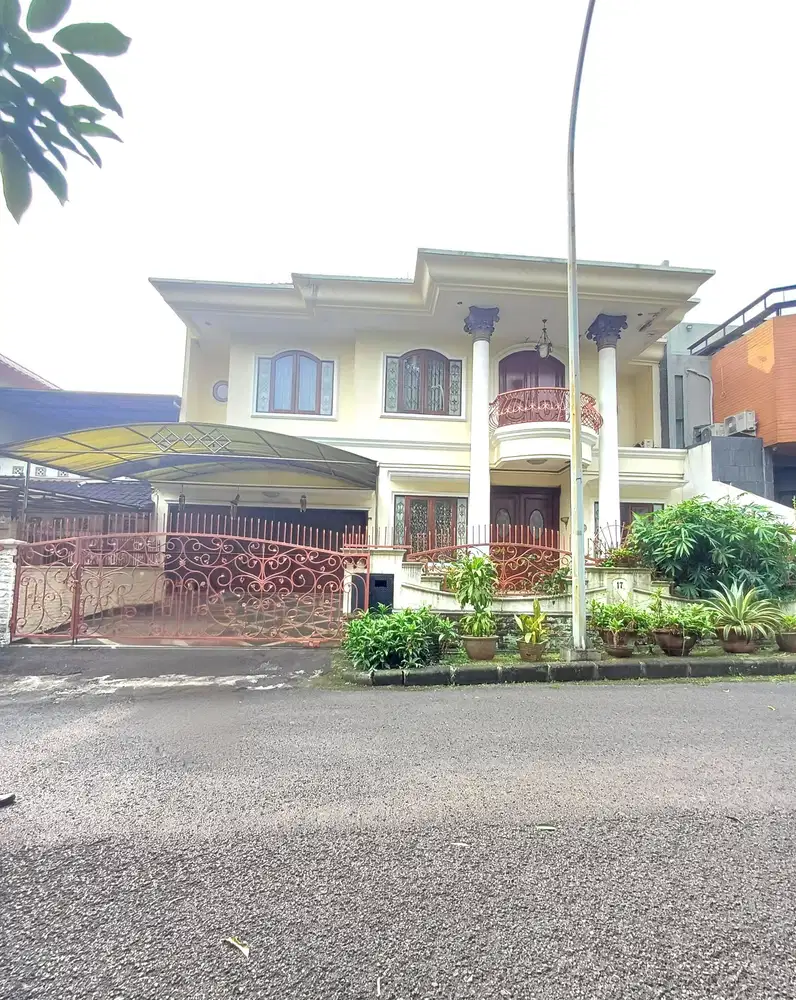 Rumah 2 Lt asri  Semi Furnished SHM Veteran Raya Jak Sel CL 539