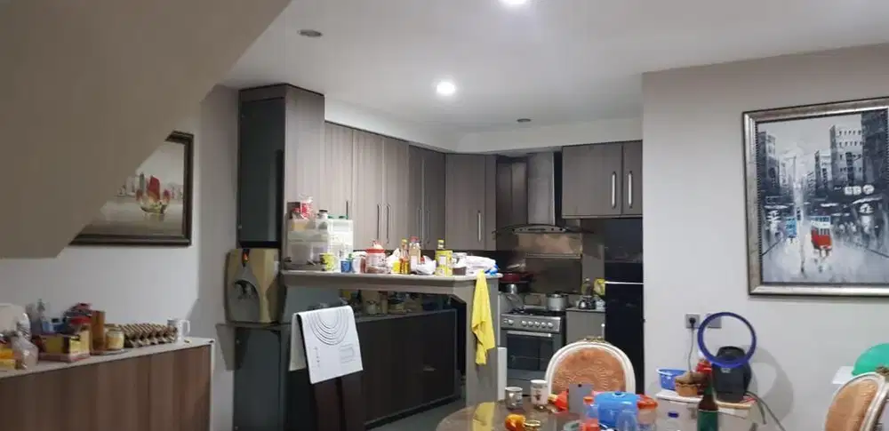 Rumah 2,5 Lantai Greenville Duri Kepa Jakarta Barat Jual Murah