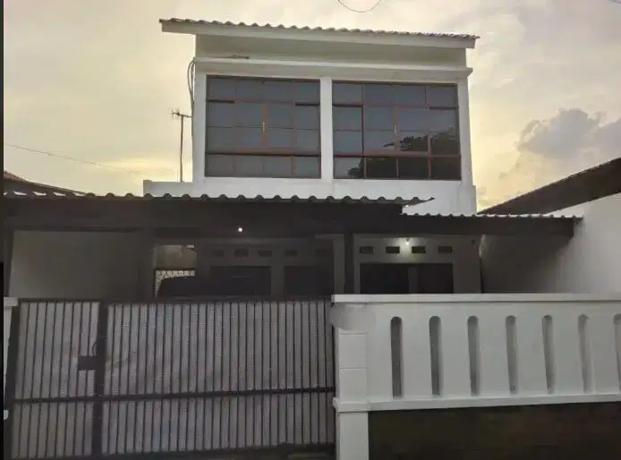 MURAH Rumah Luas 179 Halaman Luas Dekat Tol Jatiasih Bekasi