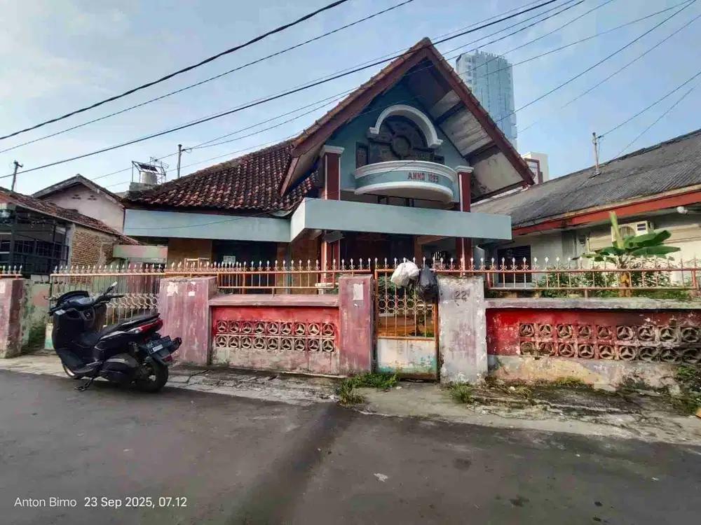 Tanah dan bangunan dekat BRI raden intan