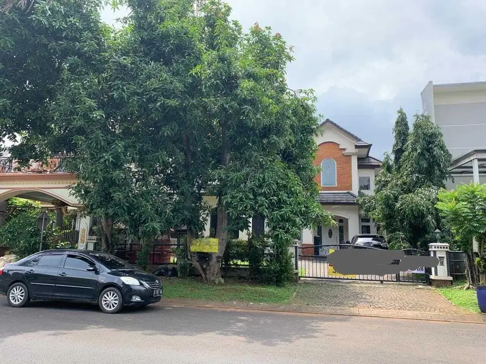 Dijual rumah luas lokasi strategis di semi boulevard Kota Wisata