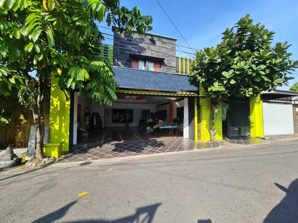 Rumah dan Ruang Usaha Siap Pakai Di Serengan Jalan Honggowongso Solo