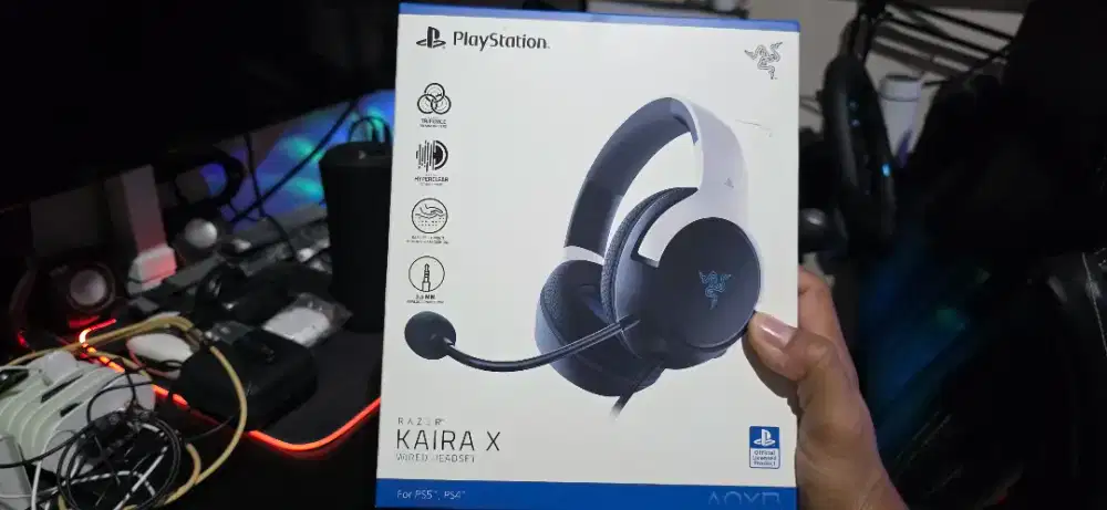 HEADSET WIRED, dari RAZER  KAIRA X. rasa baru blm pernah pakai