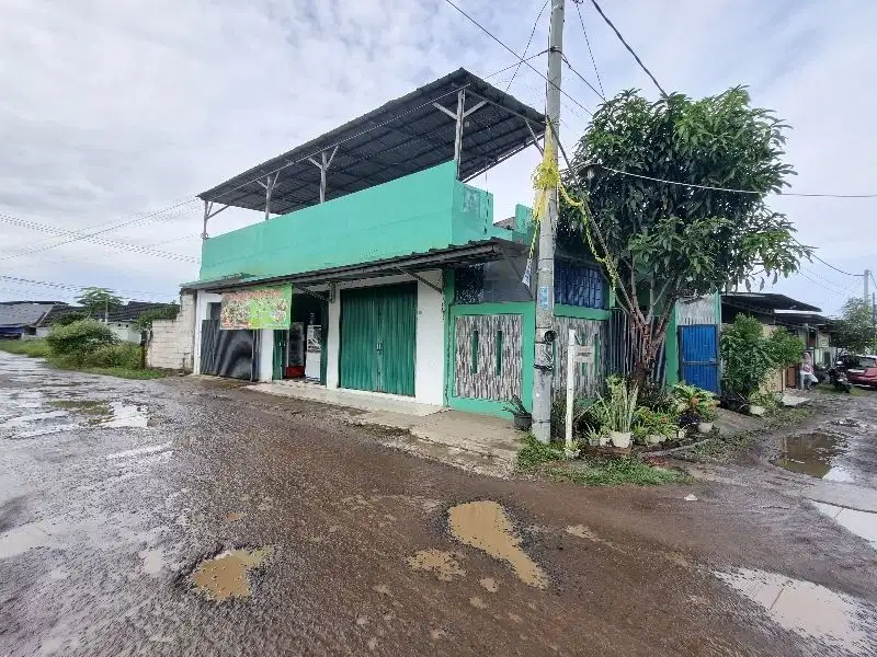 rumah dan tempat usaha dalam perumahan