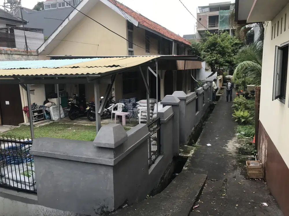 Beli KAVLING bonus Rumah. Jalan utama kompleks TVRI