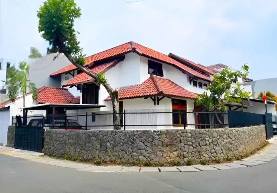 Disewakan rumah tinggal bisa untuk kantor dikawasan Pejaten barat