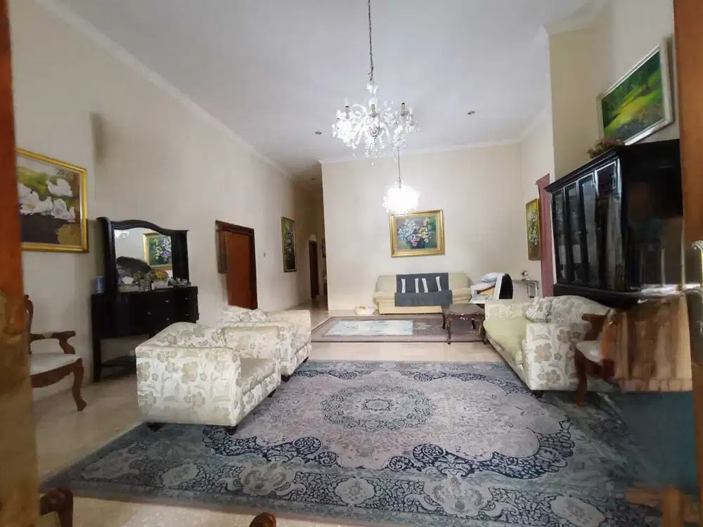 Rumah di Jl. Dahlia, Sayap Riau Kota Bandung