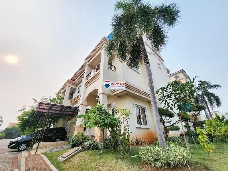 rumah pluit hoek 4 kamar tidur townhouse pm