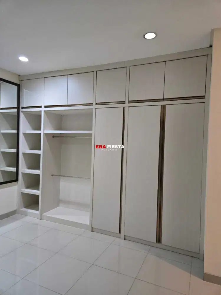 Rumah Green Lake City Cluster Amerika Latin Lebar 10 Semi Furnish