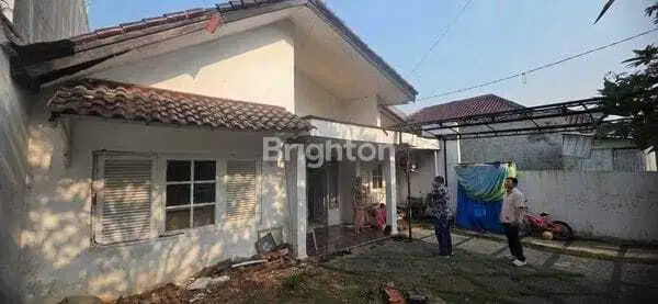 Rumah Lama Hitung Tanah Meruya Dekat Pusat Kuliner Jakarta Barat