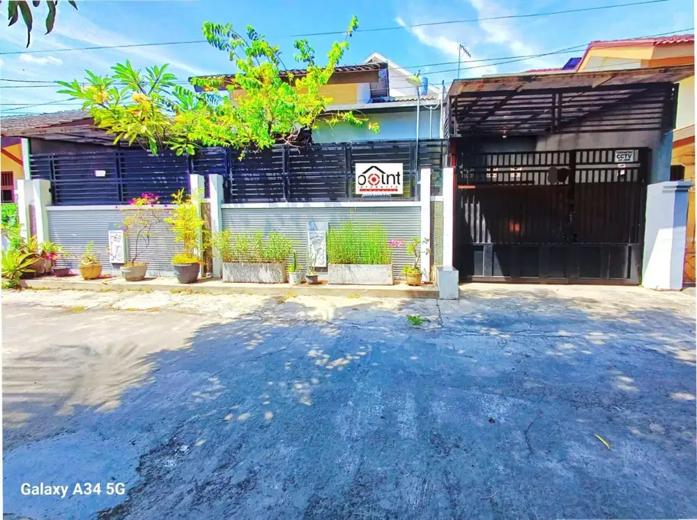 Rumah Second Bagus Strategis Dekat RS JIH Solo