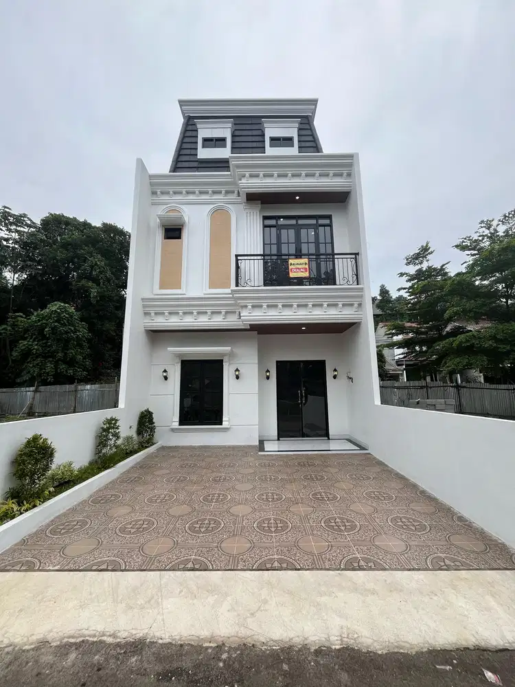 RUMAH MEWAH 3 LANTAI DALAM CLUSTER DP 0% DI JAGAKARSA JAKARTA SELATAN