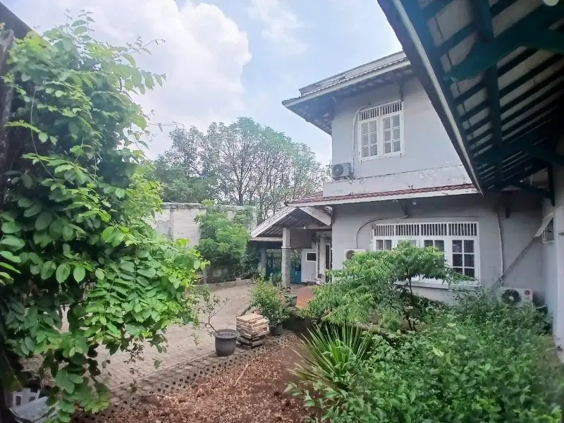 di jual lahan ada bangunan lokasi cocok untuk perumahan dll