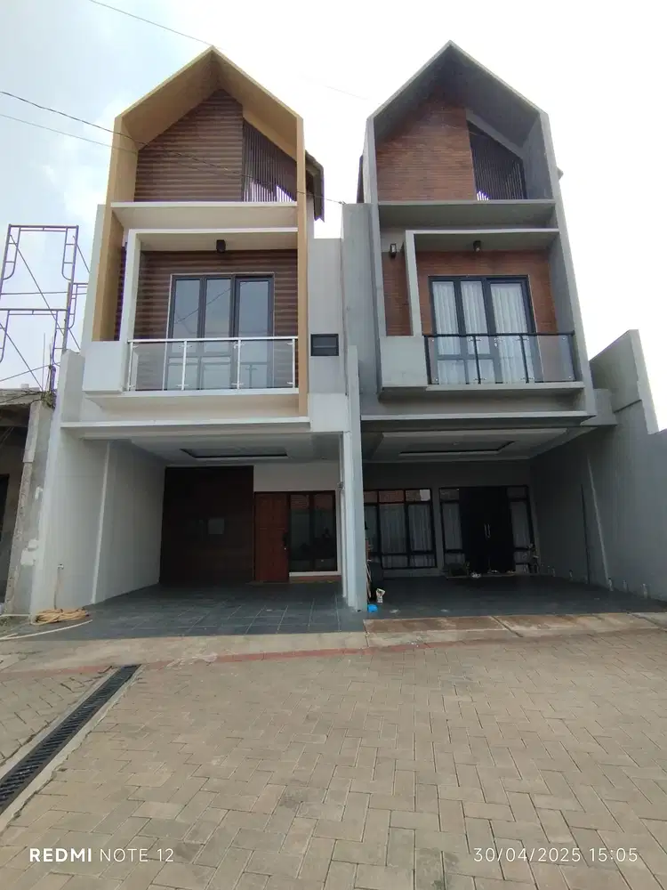 Rumah Baru Scandinavian dalam TownHouse kukusan Beji Depok