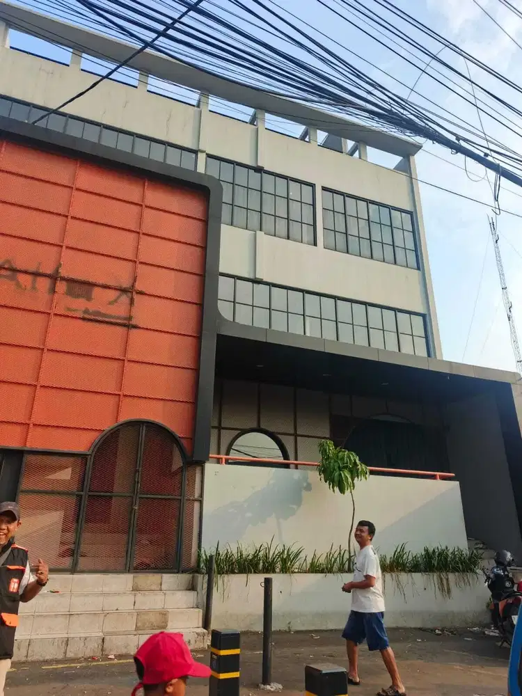 Disewakan Ruko di Akses UI EX ALFA X Bangunan 3.5 Lantai