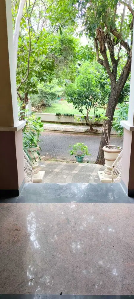 Rumah 3 lantai, Blossom Residence, hargannegi sampai deal, jarang ada