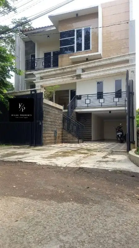 Dijual Rumah Semi Furnish Siap Huni di Cluster The Holy Sentul