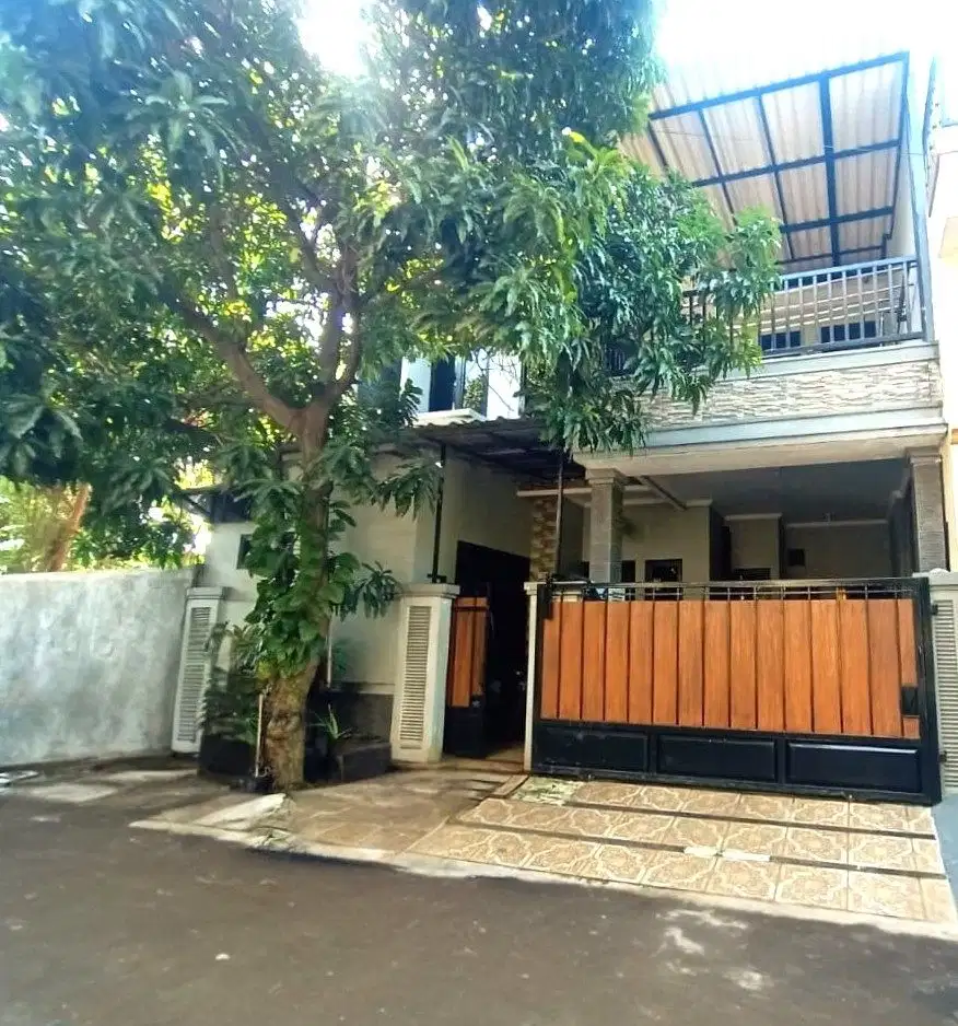 Rumah siap huni luas 120m type 4KT Metland Menteng Cakung